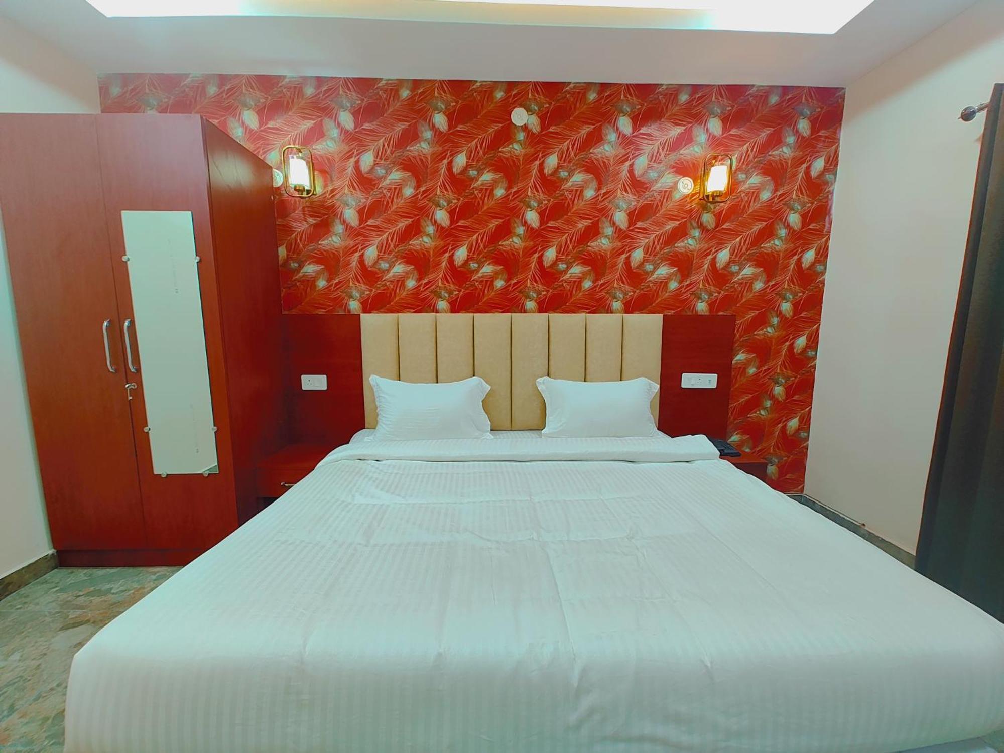 Awadh Samrat Resort Ayodhya ภายนอก รูปภาพ