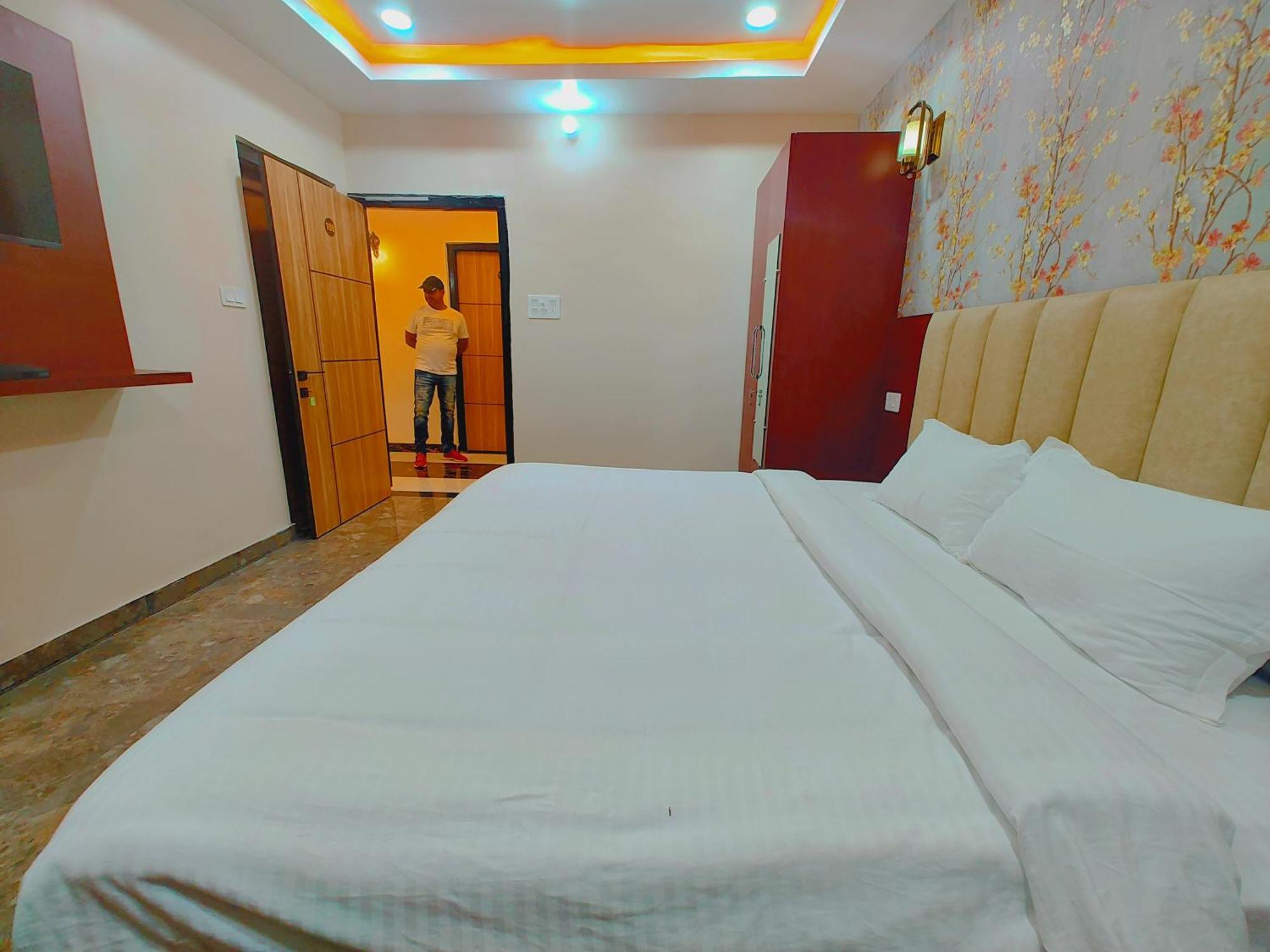 Awadh Samrat Resort Ayodhya ภายนอก รูปภาพ