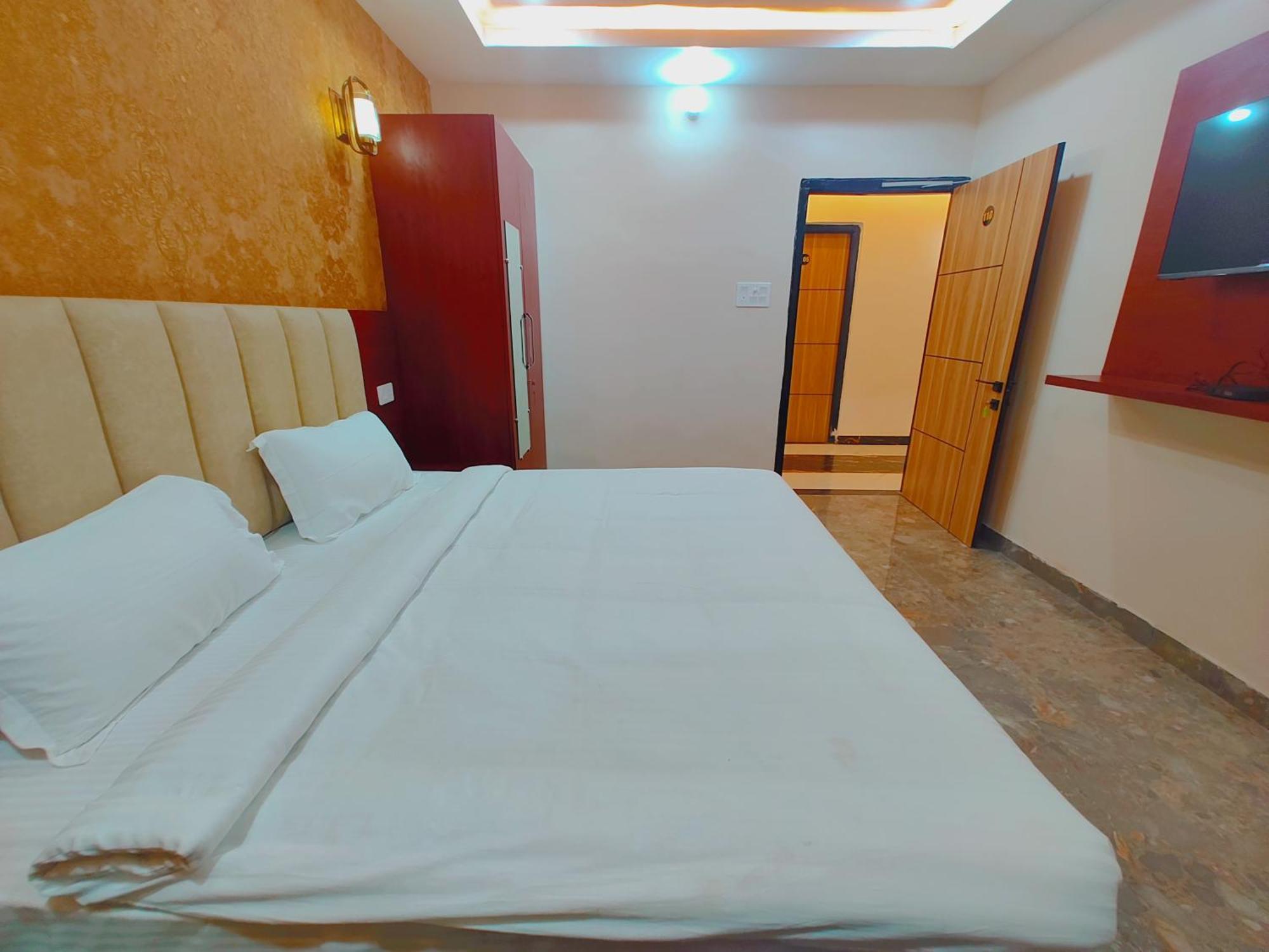 Awadh Samrat Resort Ayodhya ภายนอก รูปภาพ